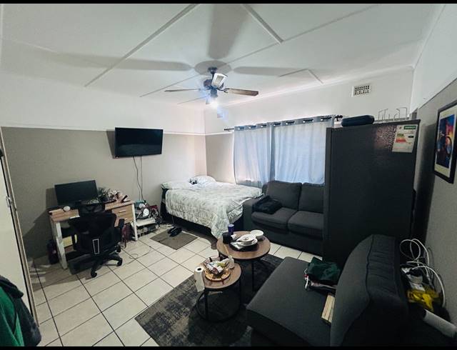 2 BEDROOM APARTMENT FOR SALE IN SCOTTSVILLE